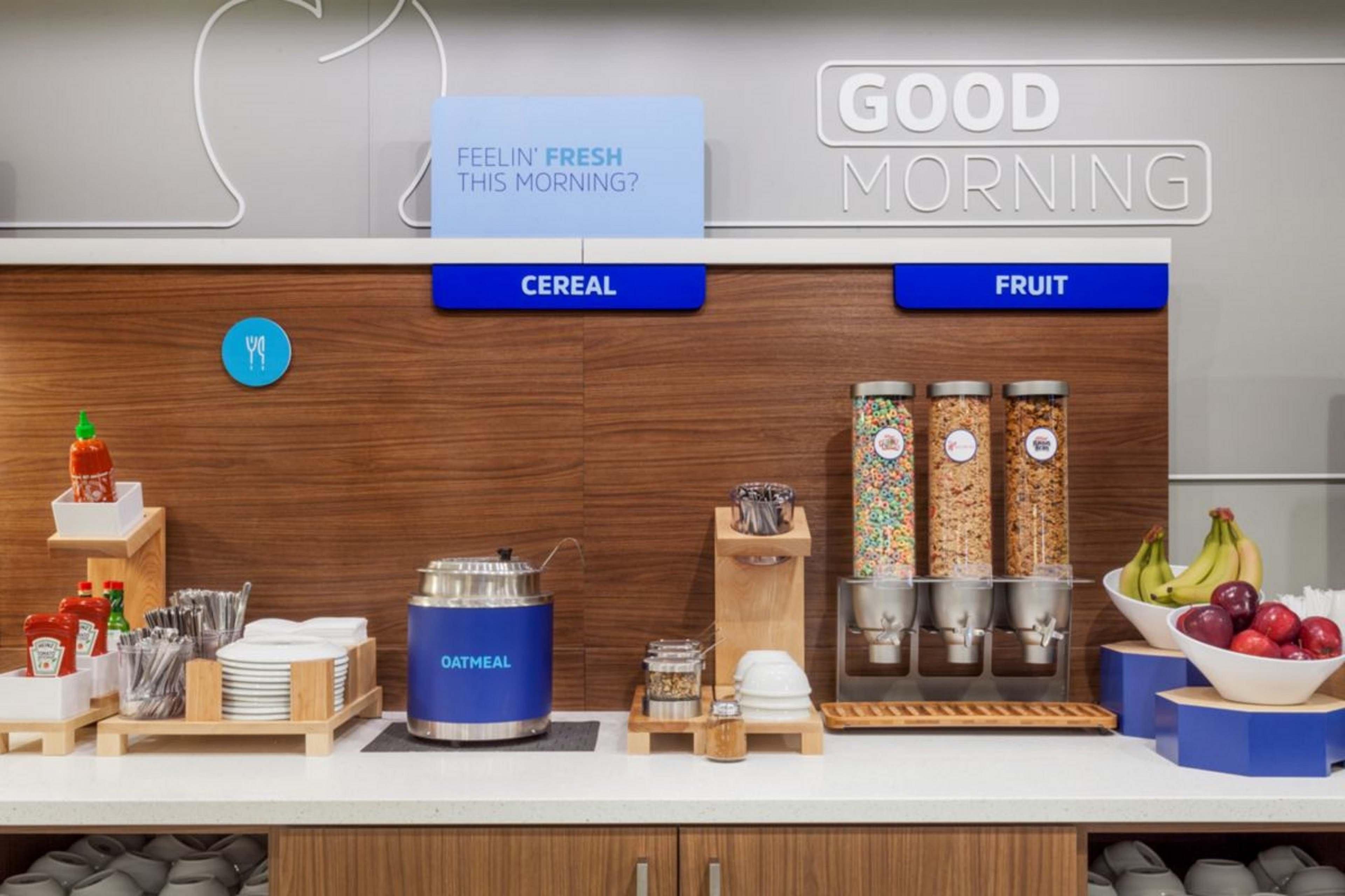 Holiday Inn Express & Suites Springfield By Ihg Bagian luar foto